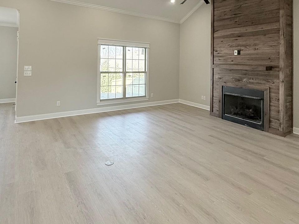 2nd image of 2220 Sorrento Pl SW
