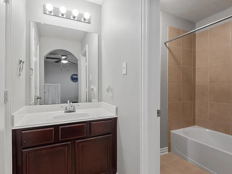 16319 Denise Terrace Dr — Photo 37