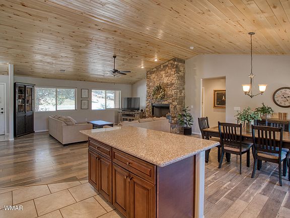 4th image of 621 Angelas Pl