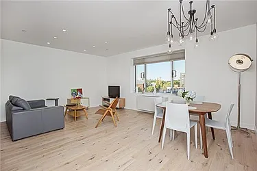 Sold by Space Marketing Shop