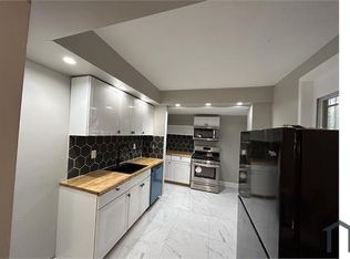 2808 N Bambrey St, Philadelphia, PA 19132