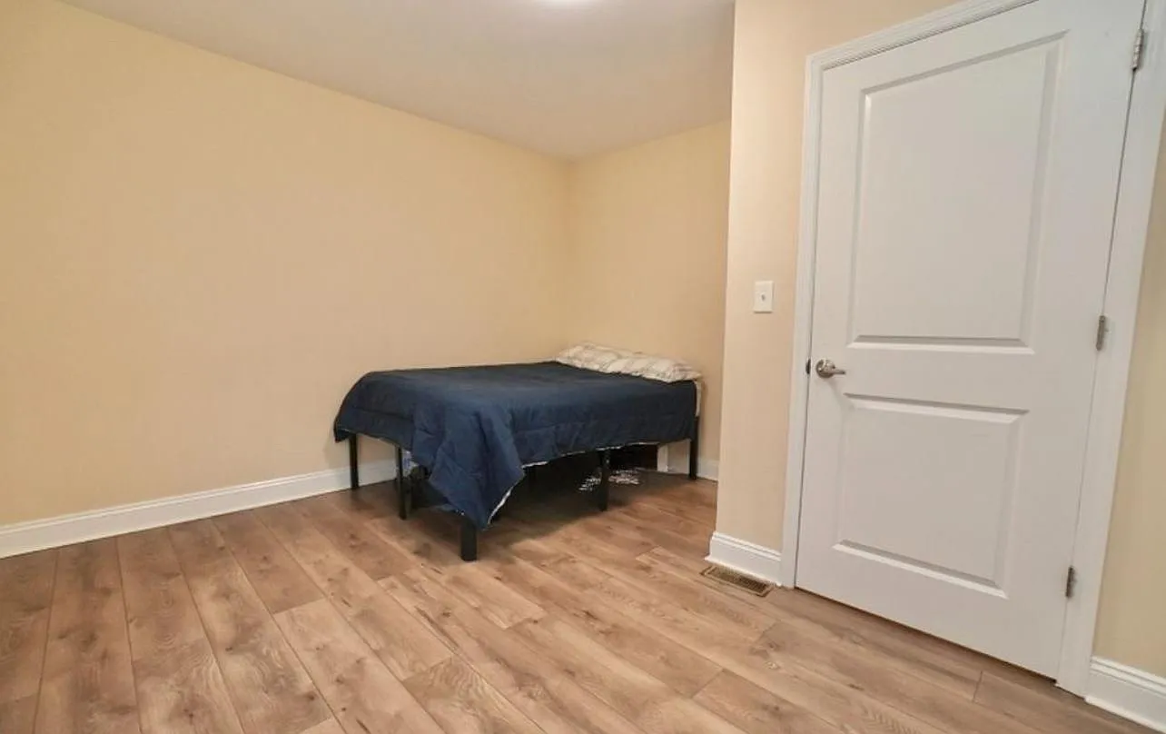 3 bed, $2,900 — Photo 4