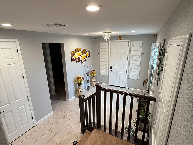 630 W Huntington Ave — Photo 35