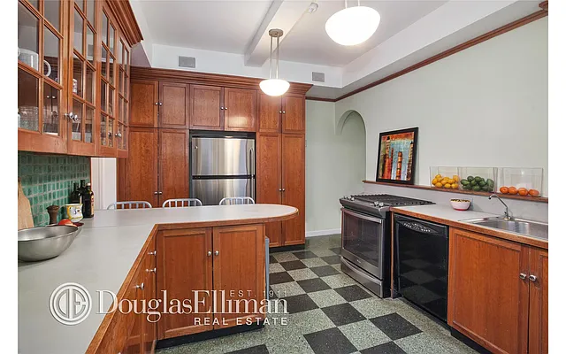 Sold by Douglas Elliman | media 17