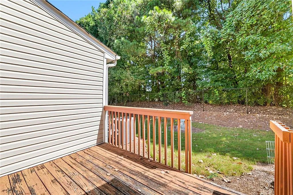 2 bed, 2.5 bath, 1398 sqft, $1,700 — Photo 4