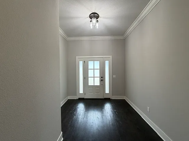 3670 Avon Ave — Photo 5