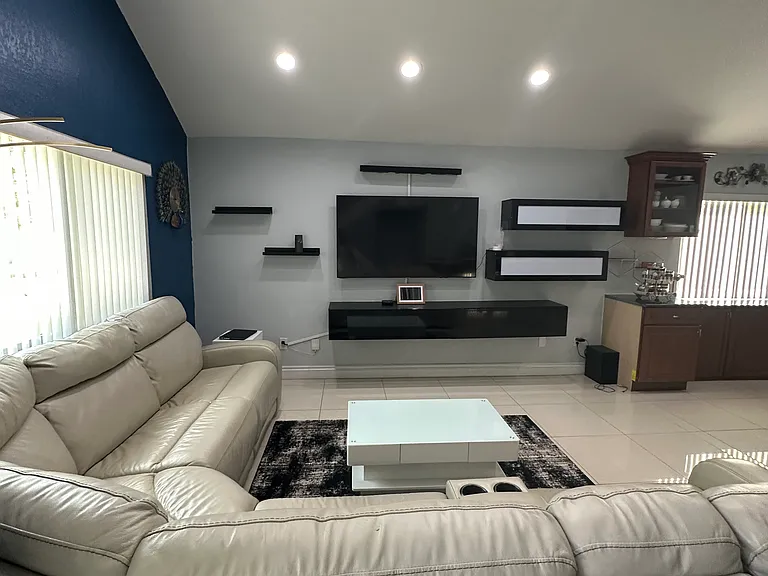 8 Elton Pl — Photo 8