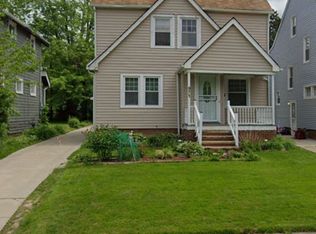 971 Pembrook Rd, Cleveland Heights, OH 44121