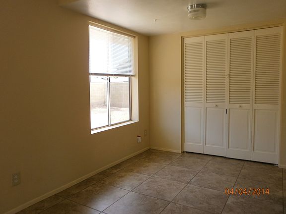 4th image of 809 E Calle Adobe Ln