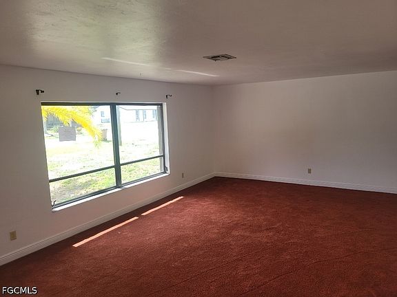 3rd image of 1030 SE 17th Pl