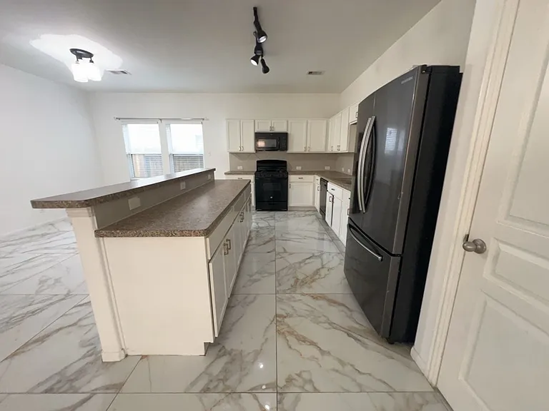 3238 Elisa Springs Ln — Photo 4