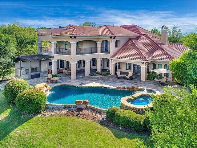 1st image of 4917 Mirador Dr