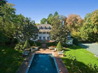 5215 Moorland Ln, Bethesda, MD 20814