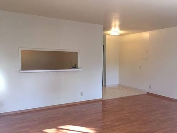 5th image of 167 Villa Ave