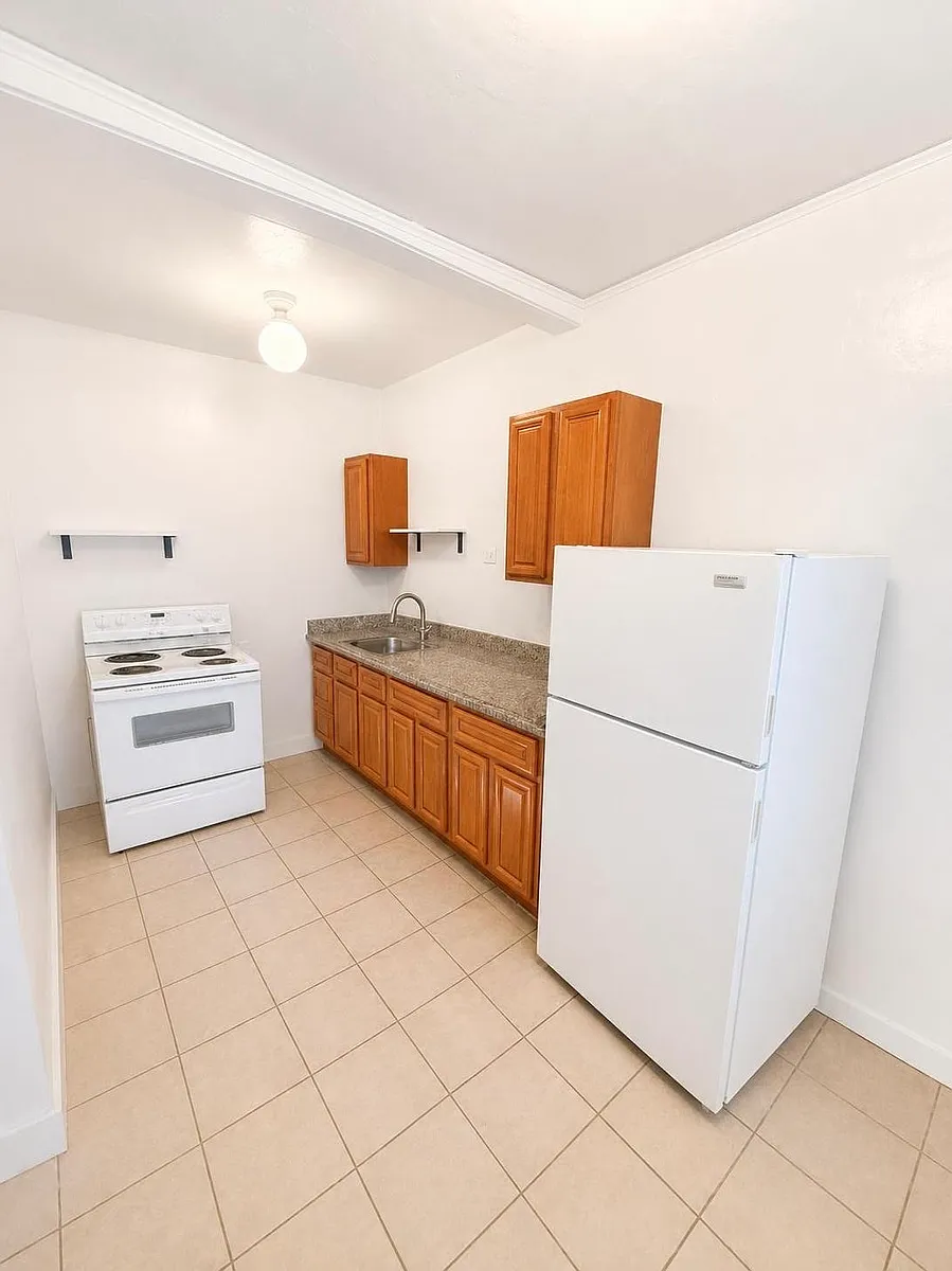 Building Photo - 2555 Virginia St #206