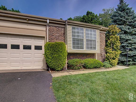 2nd image of 7 Betsy Ross Dr #A