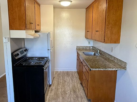 4th image of 1530-36 6th Ave #11