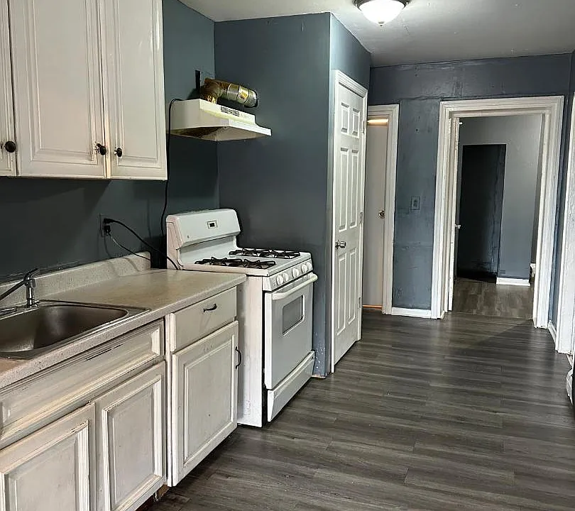 290 Ann St #2