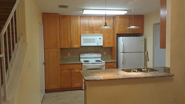 2nd image of 2906 Candela Ct