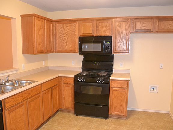 Breakfast and Kitchen