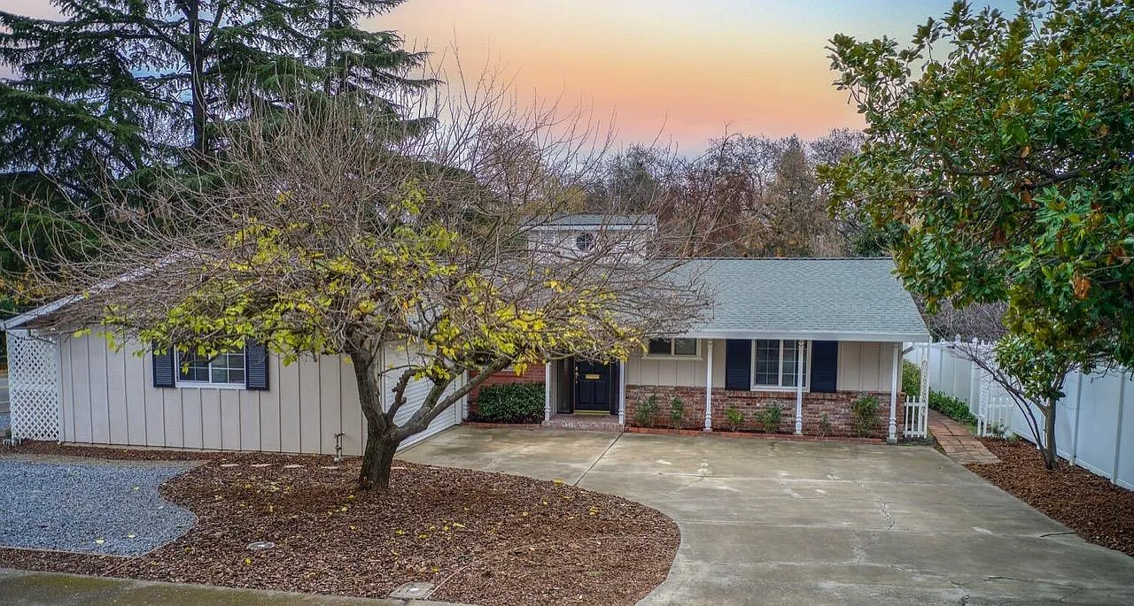 3460 Nathan Ct photo 1