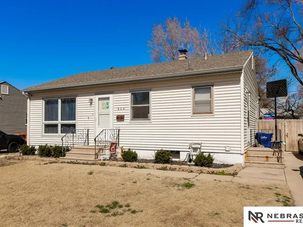 904 W 31st Ave, Bellevue, NE 68005