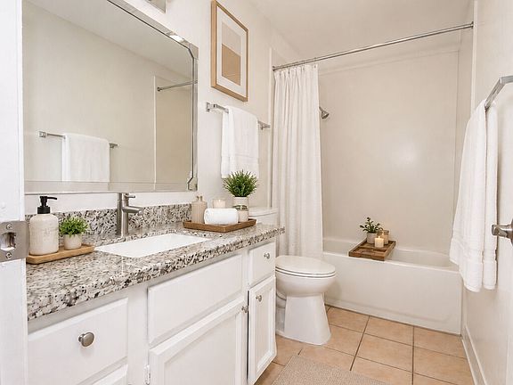 5th image of 5953 Riverside Blvd #203
