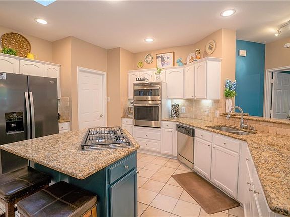 4th image of 9908 Old Field Dr