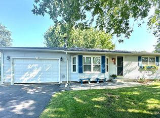 1983 Rosemary Cir, Sandwich, IL 60548