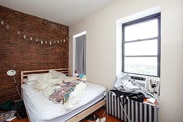 Rented by R New York