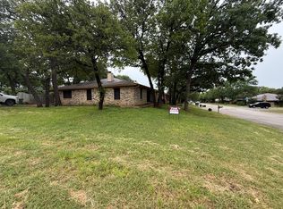 7526 Hanover Ln, North Richland Hills, TX 76182