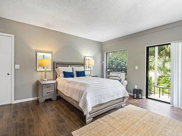 11863 Wimbledon Cir #407 — Photo 14