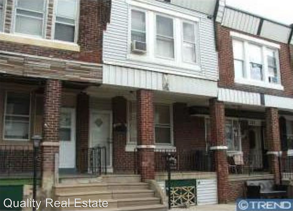 1st image of 831 E Schiller St