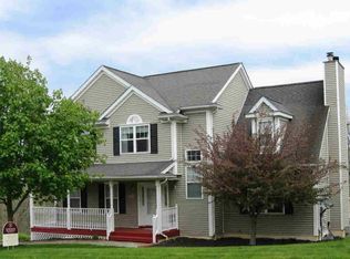 91 Van Scoy Rd, Poughquag, NY 12570