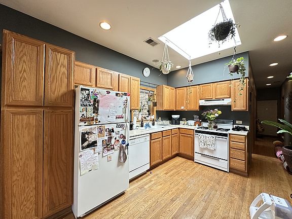 2nd image of 1426 N Bosworth Ave #3