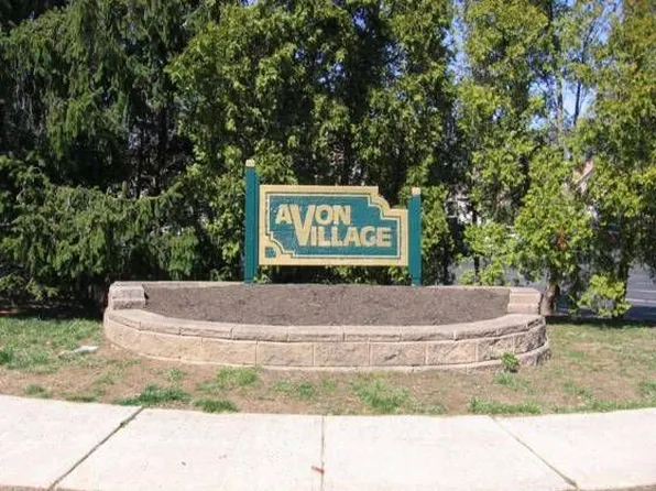 T8 Avon Dr, East Windsor, NJ 08520