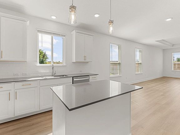 5th image of 501 Madelines Meadow Ln