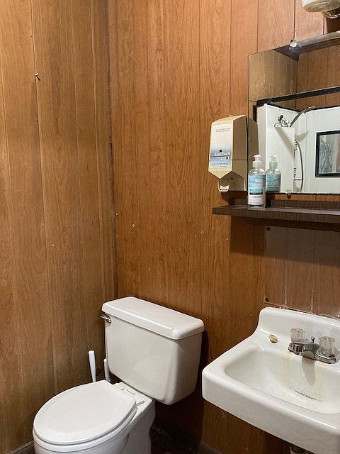 2nd image of 917 E 25th St #16547687