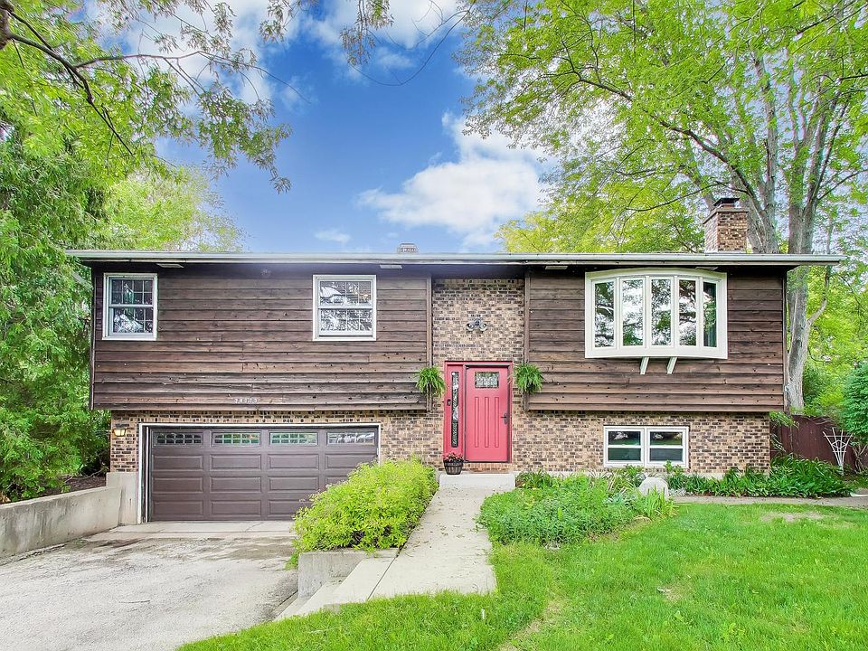 1st image of 34073 N Fairfield Rd