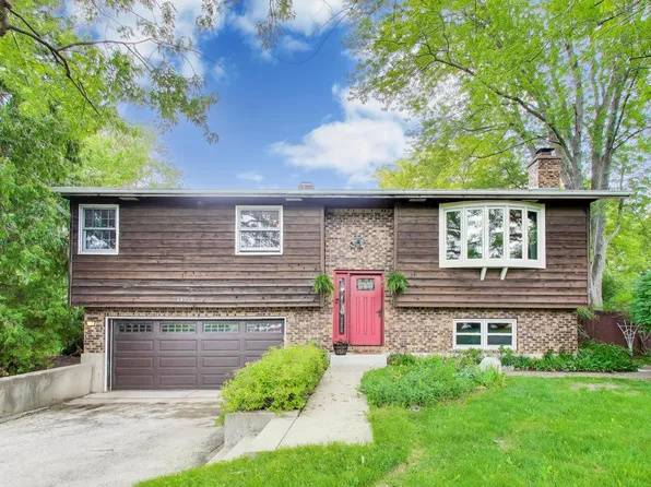 34073 N Fairfield Rd, Round Lake, IL 60073