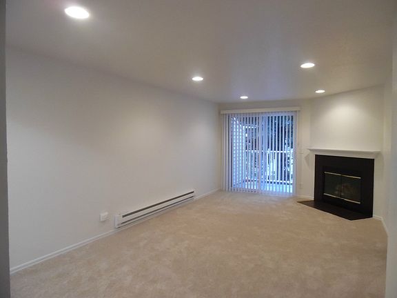 5th image of 12670 NE 10th Pl #A202