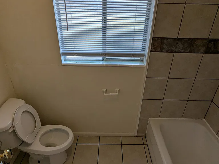 727 E 800 N #4 — Photo 21