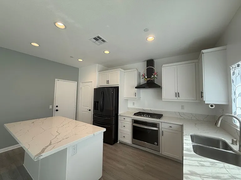 11799 Fresh Meadow Pl — Photo 3