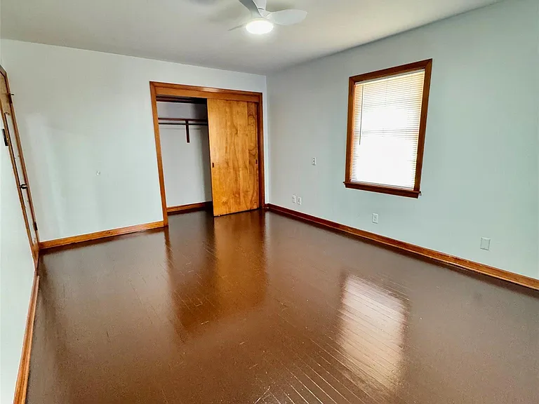 1701 Gillette St — Photo 17