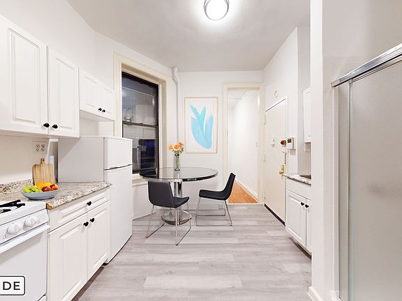 3rd image of 1073 1st Ave #12