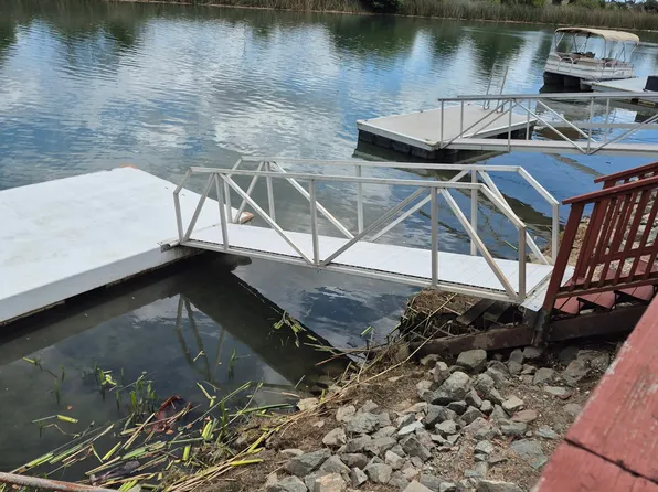 128 Oxbow Marina Dr, Isleton, CA 95641