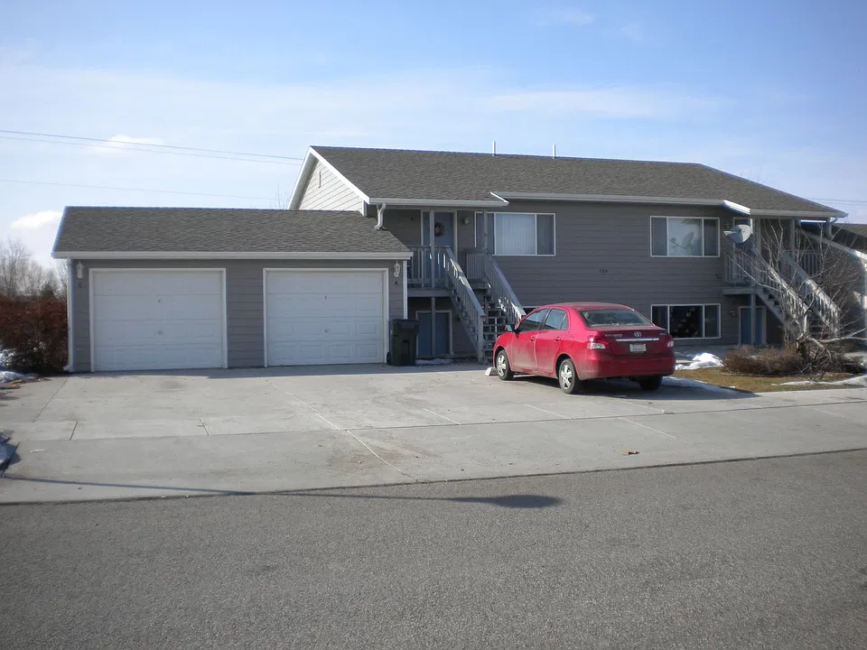 709 Mantle Dr
