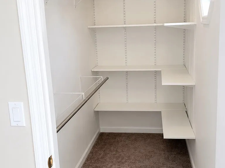 425 Euclid Ave — Photo 6