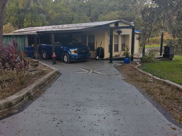 6147 Ridgewood Dr, Zephyrhills, FL 33542