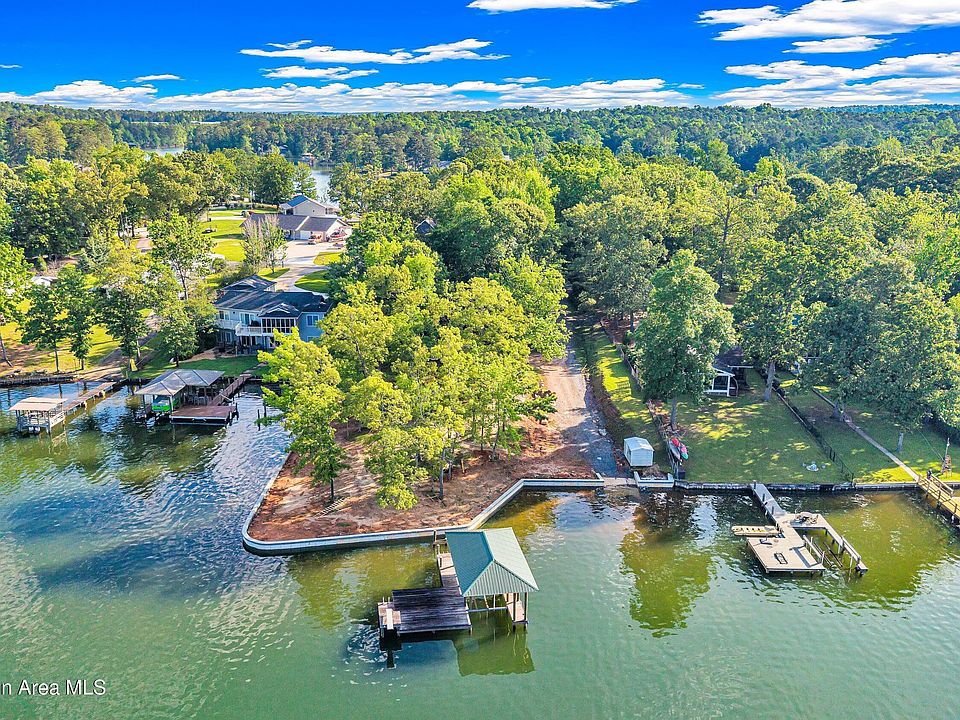 1st image of 133 Holiday Dr